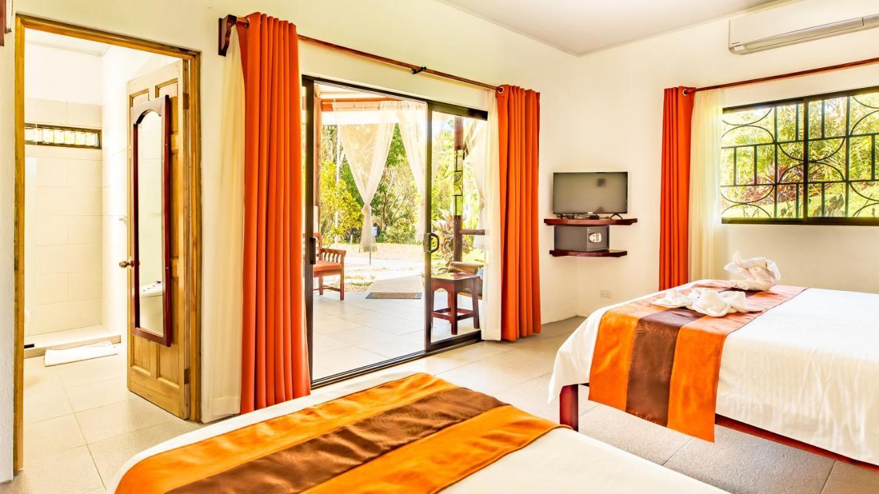 Hotel Villas Rio Mar Dominical Exterior photo
