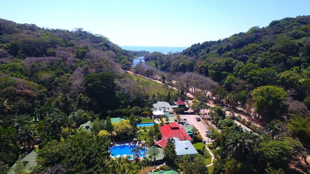 Hotel Villas Rio Mar Dominical Exterior photo