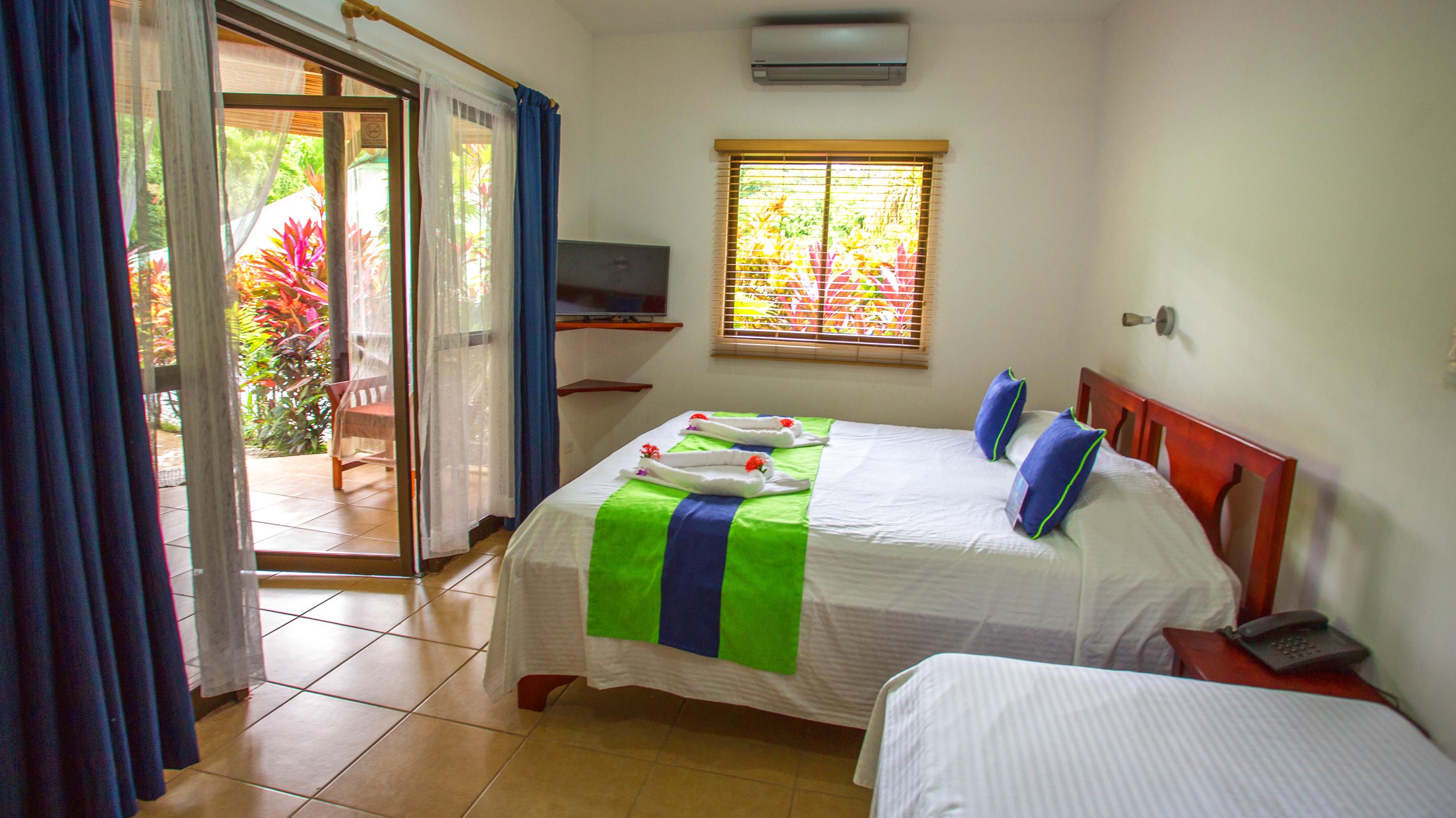 Hotel Villas Rio Mar Dominical Exterior photo